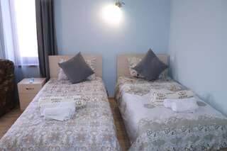 Гостевой дом Guest House #59 Ереван Двухместный номер с 2 отдельными кроватями и ванной-3